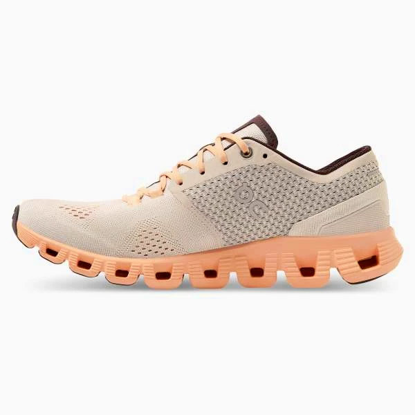 Damskie buty do biegania On  Cloud X