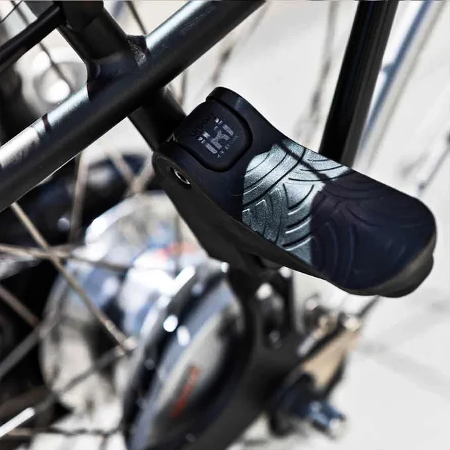 Fotelik rowerowy Urban Iki  Junior seat Bincho Black/Bincho Black