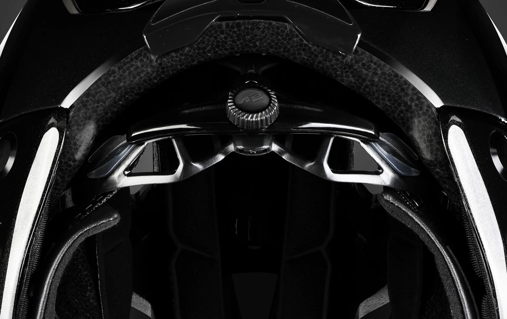 Kask rowerowy MET  Parachute black
