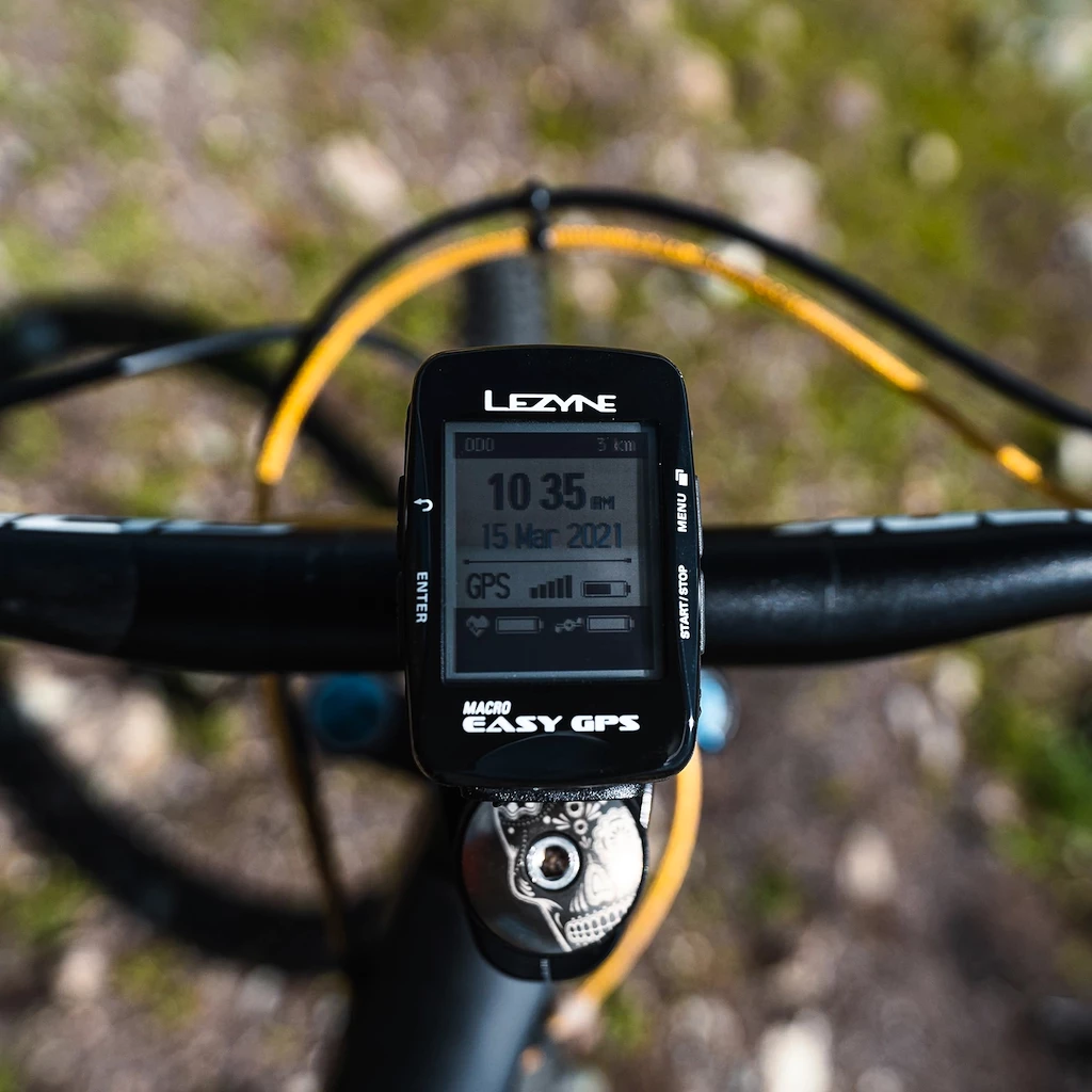 Komputer rowerowy Lezyne  MACRO EASY GPS