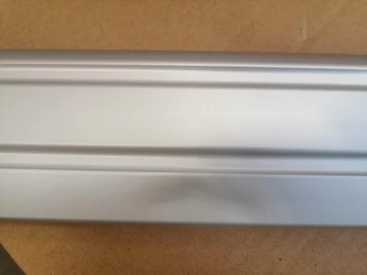 Uszkodzony podczas transportu -  Belki bazowe Thule WingBar Evo  118 cm