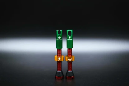 Zawór do systemu bezdętkowego PEATY'S  X 50to01 (mk2) rasta tubeless valves 42mm (ptv2-42-ras-12)